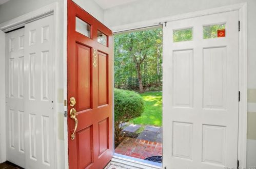 88 Scarlet Oak Dr, Wilton, CT 06897-1013