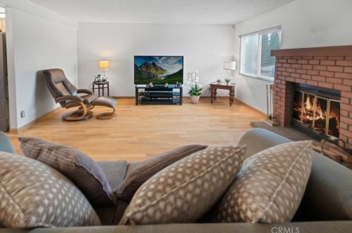 9517 Beach St, Bellflower, CA 90706-7508