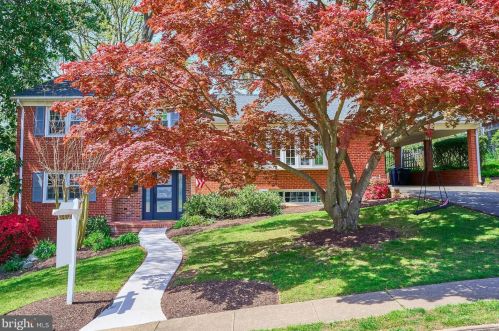 4311 40th St, Arlington, VA 22207-4637