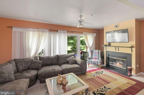 3810 Wildlife Ln, Burtonsville, MD 20866-2100