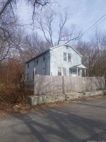 23 City Mills Ln, Waterbury, CT 06704-3101