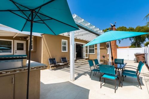 531 Dickel St, Anaheim CA  92805-1808 exterior