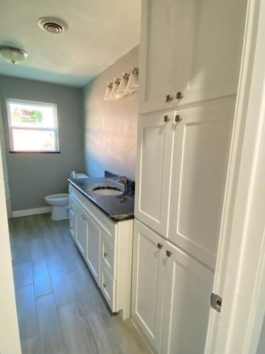 317 Hallmark Dr, Fort Worth TX  76134-3811 exterior