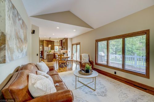 9137 Edinburgh Ln, Saint Paul MN  55125-9192 exterior