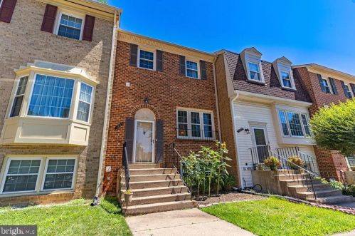 9755 High Water Ct, Springfield, VA 22015-1876