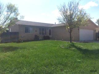 195 Wiggins Dr, Pueblo, CO 81007-1614