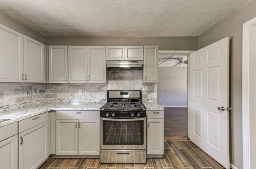 116 Woodhaven Dr, Stockbridge GA  30281-4206 exterior