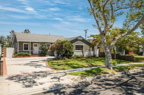 21510 Reynolds Dr, Torrance, CA 90503-6357