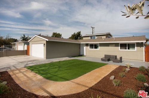 2325 Monta Vista Ave, Santa Ana CA 92704-2828 exterior