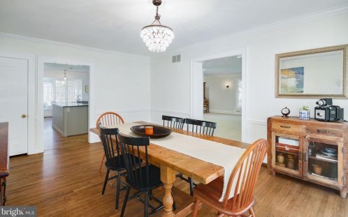 1023 Washington Ave, Tavistock NJ 08033-3605 exterior