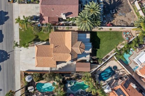 8517 Rosemary Dr, Riverside CA  92508-2921 exterior