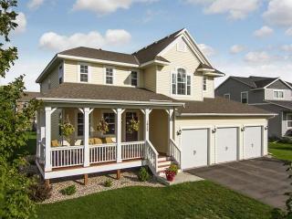 1953 Hackberry Ln, Prior Lake, MN 55379-4660