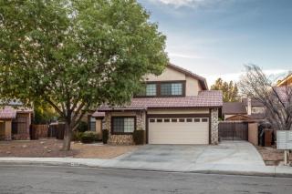 44938 Caboose Dr, Lancaster, CA 93535-2785