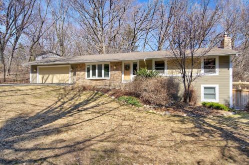 302 Cimarron Rd, Saint Paul MN  55124-9751 exterior