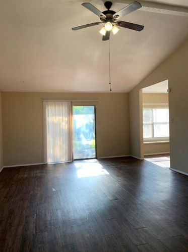 6930 Tara Dr, Richmond TX  77469-5836 exterior