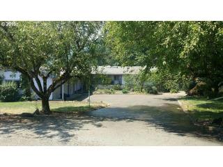 962 Harlan St, Roseburg OR  97471-2278 exterior