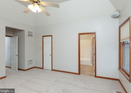 410 Wood End Ct, Charles Town WV  25414-5294 exterior