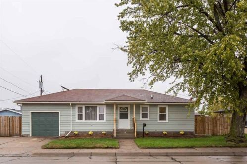 1659 12th Ave, Columbus, NE 68601-3658