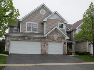 967 Sheridan Cir, Naperville IL  60563-4211 exterior
