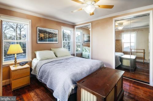 277 Lk, Haddonfield NJ 08033-1509 exterior