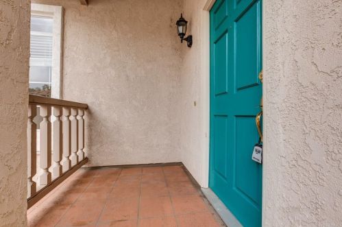 3420 Cameo Dr, Oceanside, CA 92056-6337