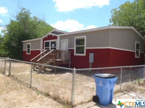 4051 Sutherland Springs Rd, Seguin, TX 78155-7127