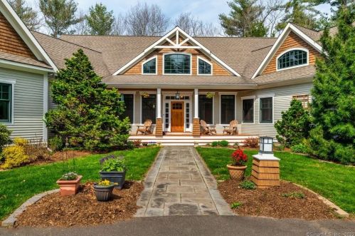 21 Stonewall Dr, Granby, CT 06090-1618