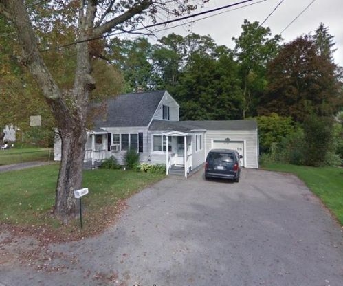 490 Locust St, Portsmouth, NH 03869-5628