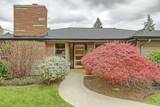 6852 44th Pl, Seattle, WA 98115-7546
