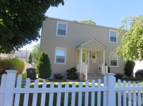 367 Eagle Ave, Perth Amboy, NJ 08861-2745