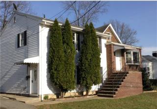 22 Oakland Ave, Perth Amboy, NJ 08863-1718