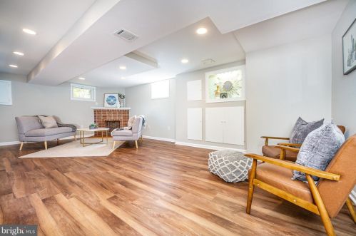 405 Pershing Dr, Silver Spring MD 20910-4341 exterior