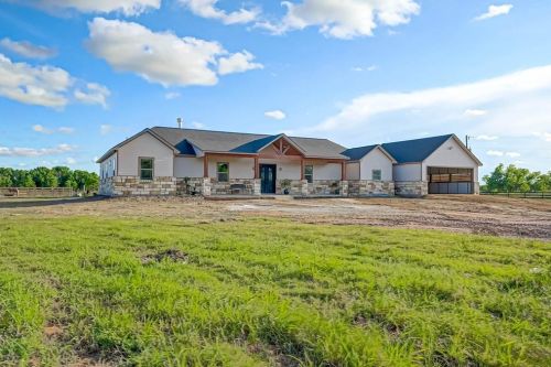 2631 Fm 686, Mont Belvieu, TX 77535
