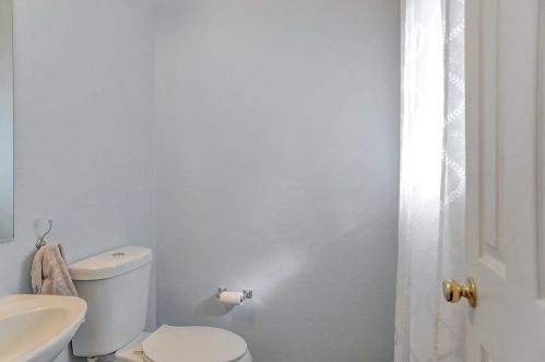 1336 Riley Dr, Carrollton TX 75007-1140 exterior