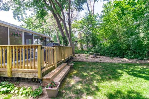 7216 Courtly Rd, Saint Paul MN  55125-1661 exterior