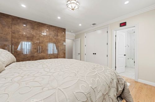 1215 Cordova Ave, Glendale CA  91207-1734 exterior