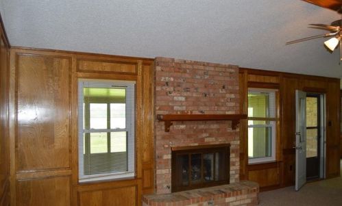 632 County Road 337, Angleton TX  77515-8866 exterior