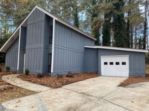 3935 Woodland Cir, Conyers GA  30013-3056 exterior