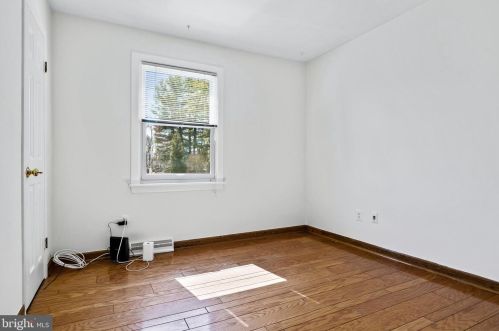 522 Mt Laurel Rd, Mount Laurel NJ  08054-9557 exterior