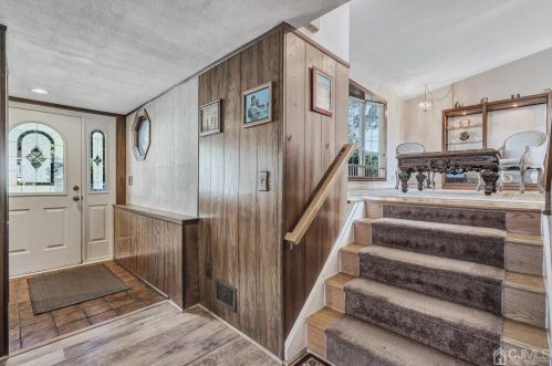 52 Margaret St, Old Bridge, NJ 08857-2559