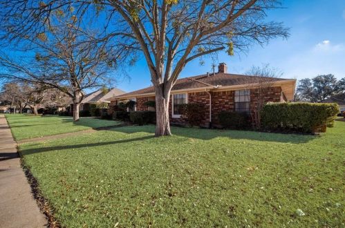 2226 Country Valley Rd, Garland, TX 75041-2130