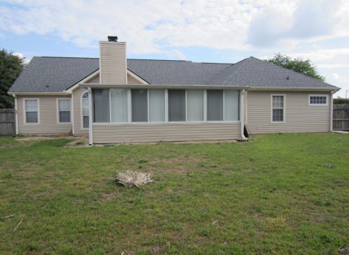 218 Autumn Woods Dr, Warner Robins GA  31088-6715 exterior