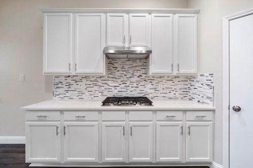 5600 Meadows Way, Fort Worth TX  76180-6315 exterior