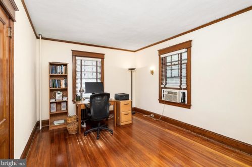 8 Princeton Ave, Princeton NJ  08540-5236 exterior