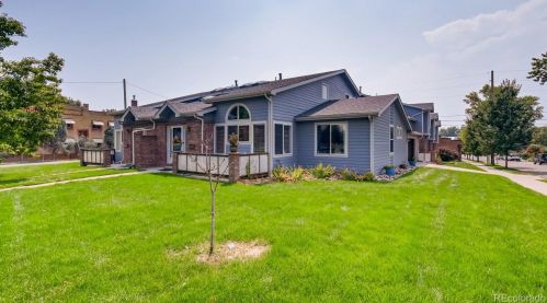 3190 32nd Ave, Denver, CO 80211-3202