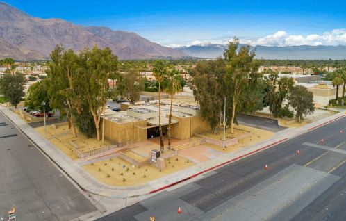 211 Sunrise Way, Palm Springs, CA 92262-6738