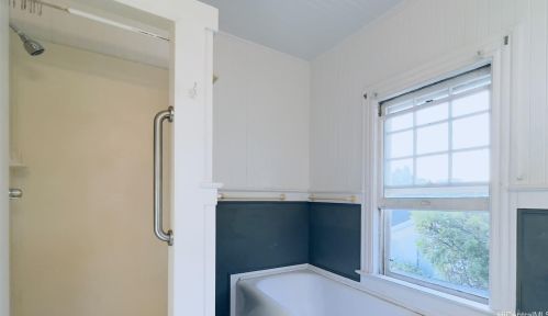 2508 Manoa Rd, Honolulu HI  96822-2120 exterior