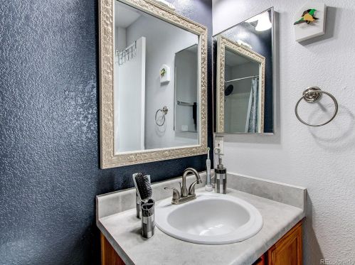 7910 Kittredge Way, Englewood CO 80112-4631 exterior