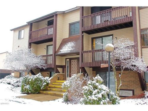 27427 Westown Blvd, Cleveland OH  44145-4575 exterior