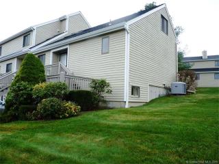 40 Cannon Ridge Dr, Watertown, CT 06795-2449